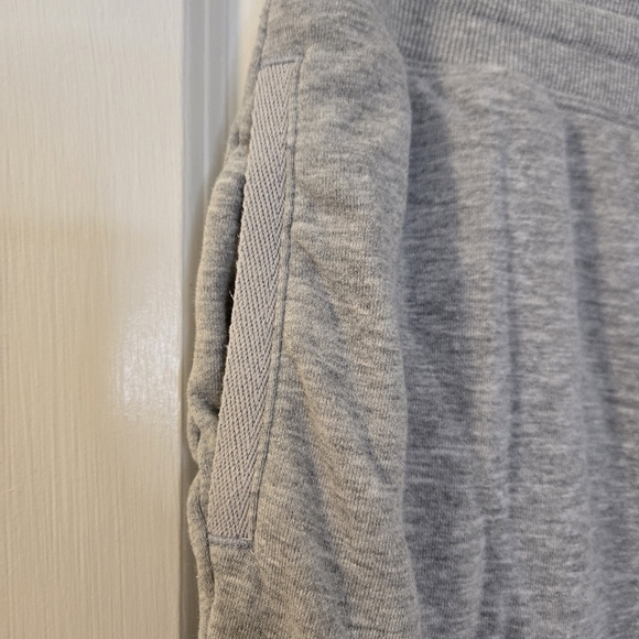 32 Degrees Mens Gray Pant 2 side pockets with zippered back pocket NWOT Size XL - Picture 4 of 13